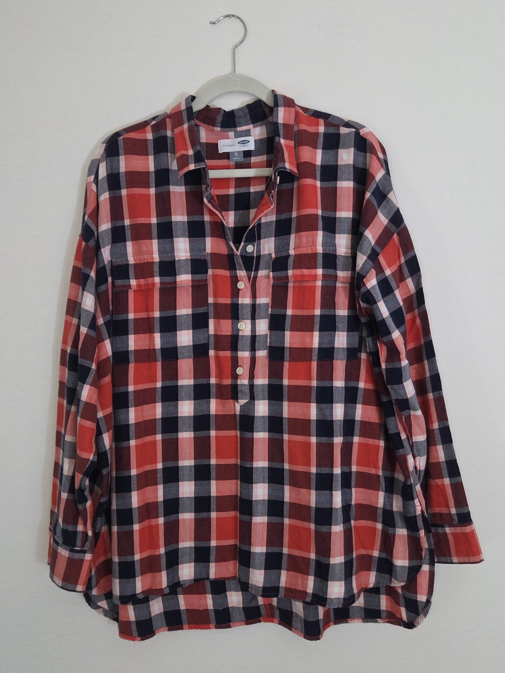 Old Navy Red, Navy & White Plaid Casual Button-Down Shirt